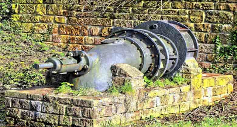 Best Pond Pumps for Water Circulation and Features